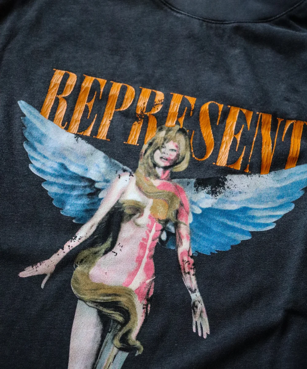 Represent Horizons long-sleeve — graphic close-up